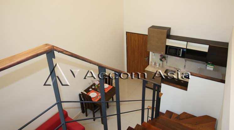 4  2 br Apartment For Rent in Silom ,Bangkok BTS Sala Daeng at Elegantly Furnished 13001364