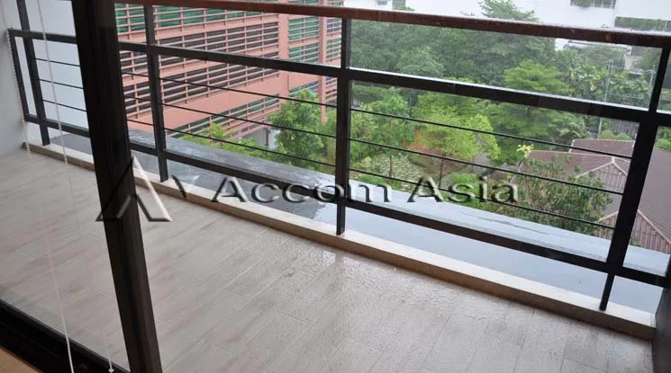 unit 2 Bedrooms  Condominium For Rent in Sukhumvit, Bangkok  near BTS Ekkamai (13001366)