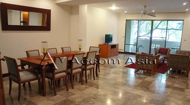 unit 3 Bedrooms  Apartment For Rent in Sukhumvit, Bangkok  near BTS Phrom Phong (13001377)