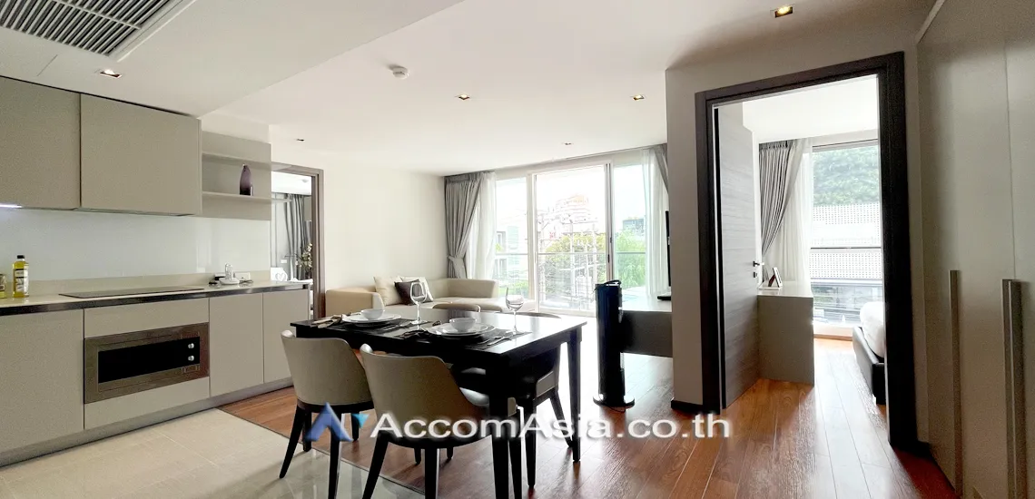 unit 2 Bedrooms  Apartment For Rent in Sukhumvit, Bangkok  near BTS Ekkamai (13001434)