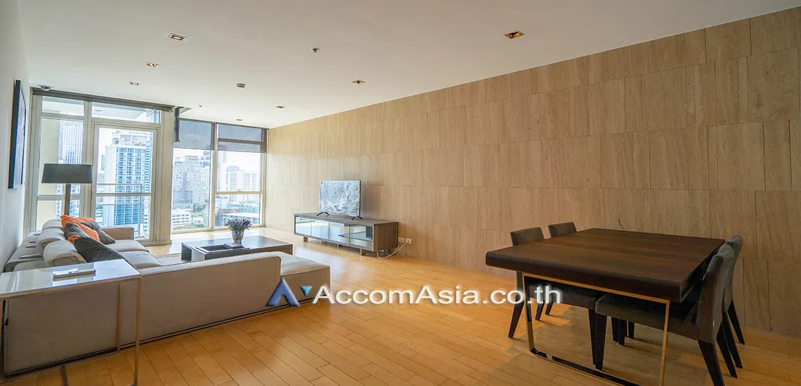 unit 2 Bedrooms  Condominium For Rent in Ploenchit, Bangkok  near BTS Ploenchit (13001587)