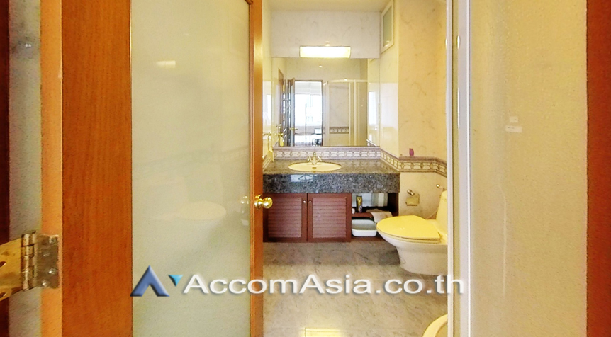 10  2 br Condominium For Sale in Ploenchit ,Bangkok BTS Ratchadamri at Baan Thanon Sarasin 13001591
