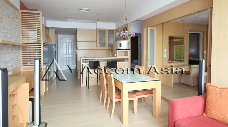 unit 2 Bedrooms  Condominium For Rent in Charoen Nakhon, Bangkok  near BTS Krung Thon Buri (13001601)