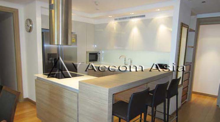 unit 2 Bedrooms  Condominium For Rent in Phaholyothin, Bangkok  near BTS Ari (13001610)
