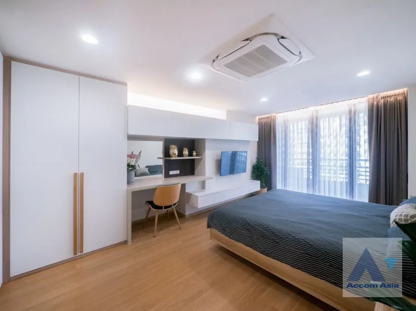 18  3 br Condominium For Rent in Sukhumvit ,Bangkok BTS Phrom Phong at Acadamia Grand Tower 13001640