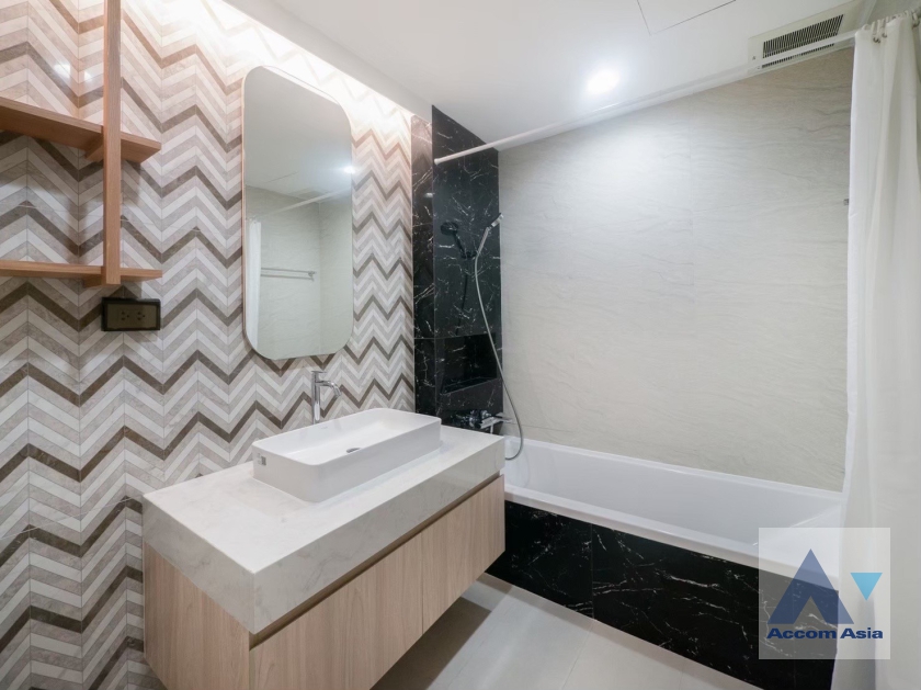 27  3 br Condominium For Rent in Sukhumvit ,Bangkok BTS Phrom Phong at Acadamia Grand Tower 13001640