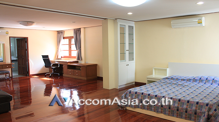 12  4 br House For Rent in Pattanakarn ,Bangkok BTS On Nut at Panya Pattanakarn Village 13001706