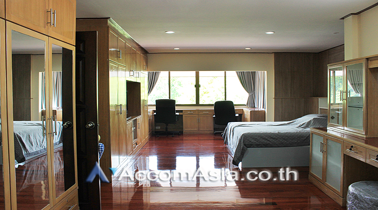 13  4 br House For Rent in Pattanakarn ,Bangkok BTS On Nut at Panya Pattanakarn Village 13001706