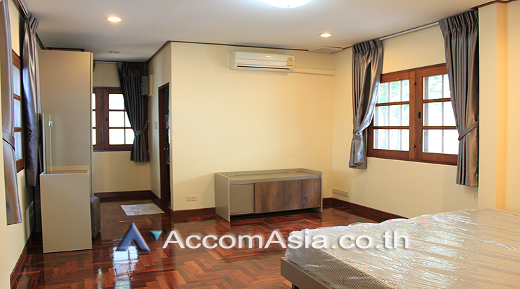 15  4 br House For Rent in Pattanakarn ,Bangkok BTS On Nut at Panya Pattanakarn Village 13001706