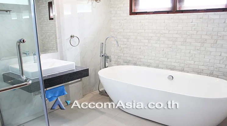 16  4 br House For Rent in Pattanakarn ,Bangkok BTS On Nut at Panya Pattanakarn Village 13001706