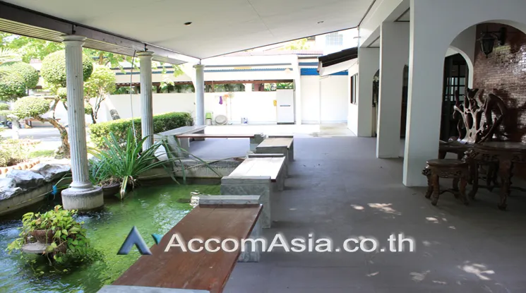 unit 4 Bedrooms  House For Rent in Pattanakarn, Bangkok  near BTS On Nut (13001706)