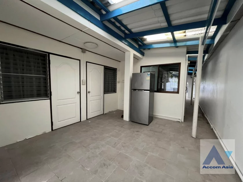 24  5 br House for rent and sale in Pattanakarn ,Bangkok BTS On Nut at Panya Pattanakarn Village 13001706