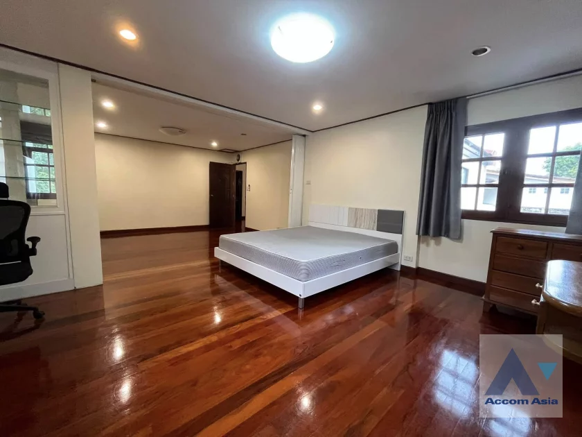 12  5 br House for rent and sale in Pattanakarn ,Bangkok BTS On Nut at Panya Pattanakarn Village 13001706