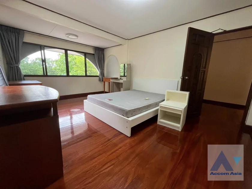 17  5 br House for rent and sale in Pattanakarn ,Bangkok BTS On Nut at Panya Pattanakarn Village 13001706