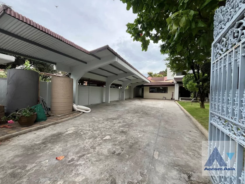 29  5 br House for rent and sale in Pattanakarn ,Bangkok BTS On Nut at Panya Pattanakarn Village 13001706