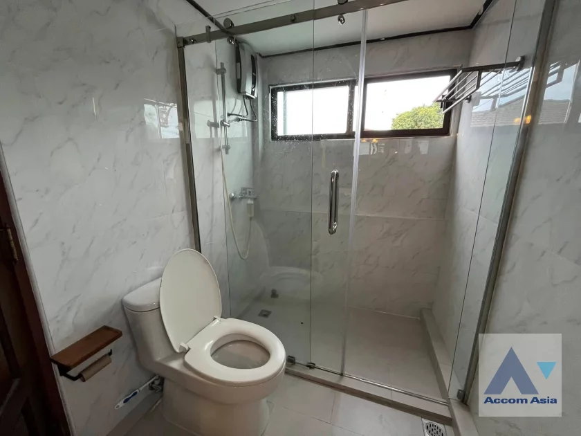 21  5 br House for rent and sale in Pattanakarn ,Bangkok BTS On Nut at Panya Pattanakarn Village 13001706