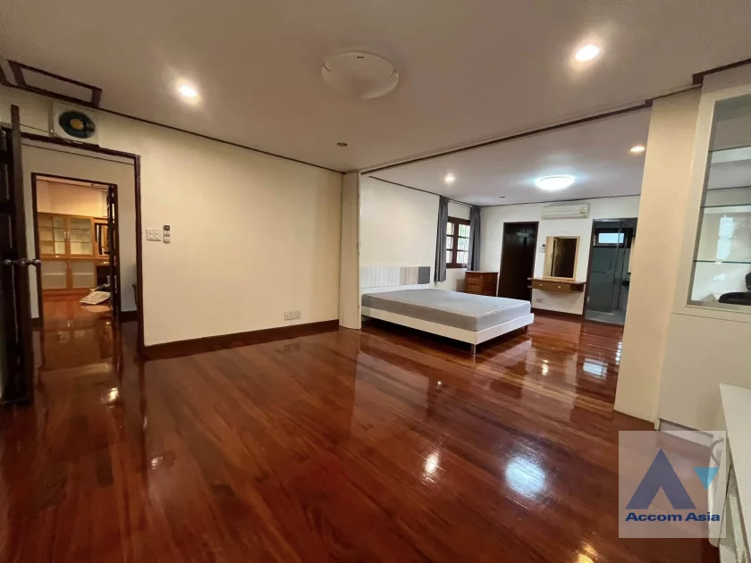 11  5 br House for rent and sale in Pattanakarn ,Bangkok BTS On Nut at Panya Pattanakarn Village 13001706