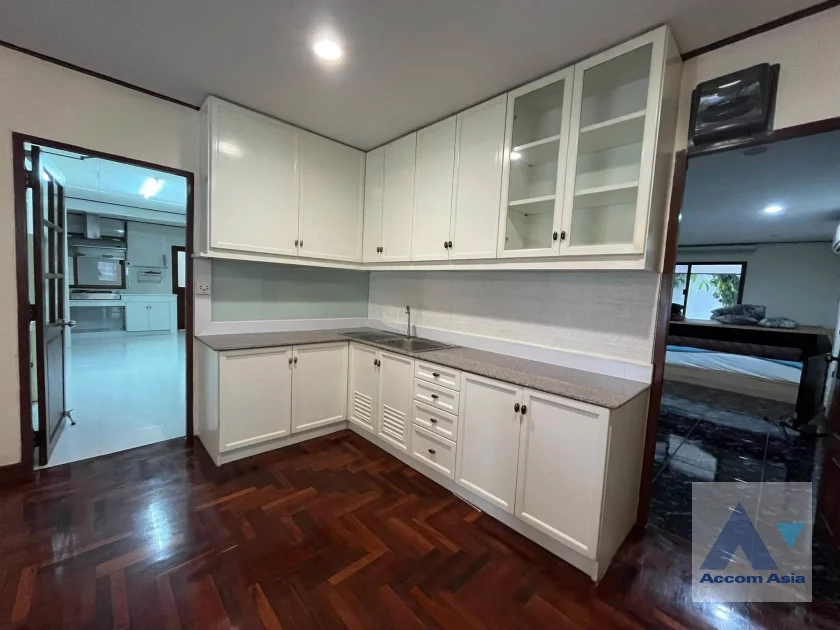6  5 br House for rent and sale in Pattanakarn ,Bangkok BTS On Nut at Panya Pattanakarn Village 13001706