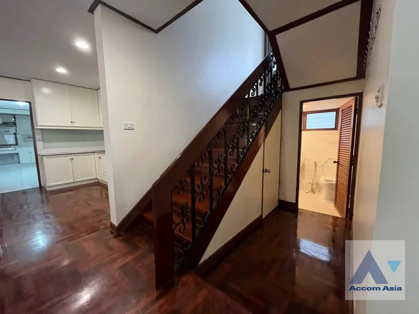 9  5 br House for rent and sale in Pattanakarn ,Bangkok BTS On Nut at Panya Pattanakarn Village 13001706