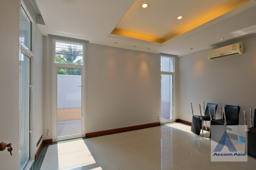 7  5 br House for rent and sale in Sukhumvit ,Bangkok BTS Phrom Phong 13001780