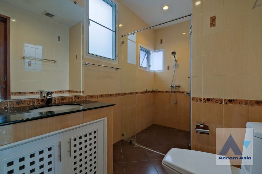 14  5 br House for rent and sale in Sukhumvit ,Bangkok BTS Phrom Phong 13001780