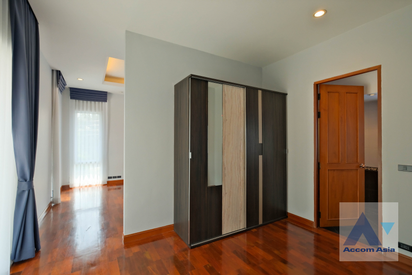 17  5 br House for rent and sale in Sukhumvit ,Bangkok BTS Phrom Phong 13001780