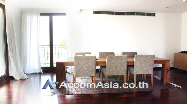 unit 4 Bedrooms  Apartment For Rent in Silom, Bangkok  near BTS Surasak (13001794)