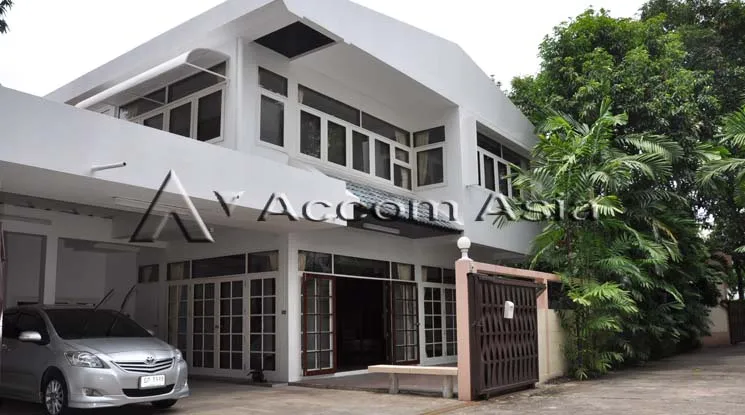  2  4 br House For Rent in Sukhumvit ,Bangkok BTS Phrom Phong at Privacy Living 13001817