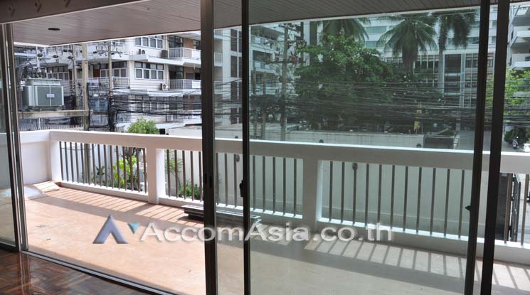  1  3 br Apartment For Rent in Sukhumvit ,Bangkok BTS Nana at Easy to access BTS and MRT 13001824