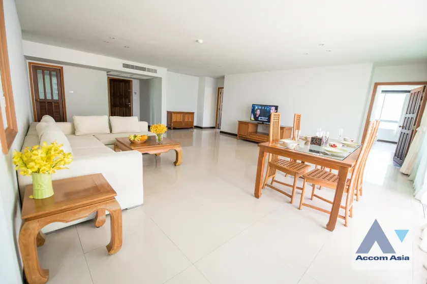 unitPet friendly |  3 Bedrooms  Apartment For Rent in Sathorn, Bangkok  near MRT Lumphini - BTS Chong Nonsi (13001845)