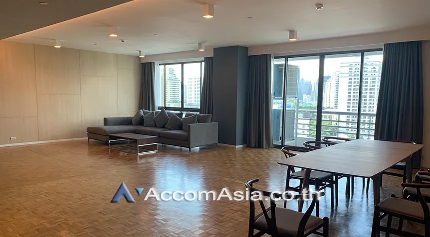 unit 3 Bedrooms  Apartment For Rent in Sukhumvit, Bangkok  near BTS Phrom Phong (13001858)