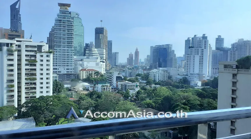 unit 3 Bedrooms  Apartment For Rent in Sukhumvit, Bangkok  near BTS Phrom Phong (13001858)