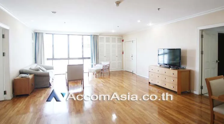 unit 3 Bedrooms  Apartment For Rent in Sukhumvit, Bangkok  near BTS Phrom Phong (13001860)