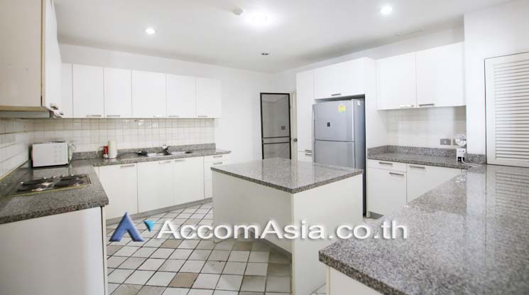 4  3 br Apartment For Rent in Sukhumvit ,Bangkok BTS Phrom Phong at High-Rise Serviced Apartment Near The Em District 13001860