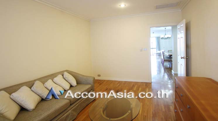 6  3 br Apartment For Rent in Sukhumvit ,Bangkok BTS Phrom Phong at High-Rise Serviced Apartment Near The Em District 13001860