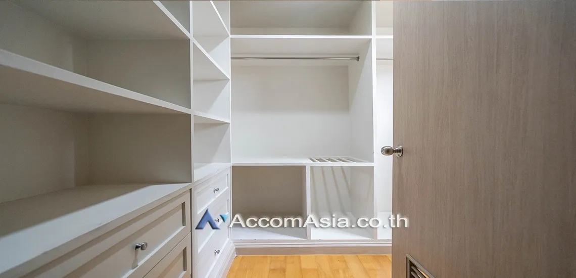 unit 1 Bedroom  Apartment For Rent in Sukhumvit, Bangkok  near BTS Phrom Phong (13001951)