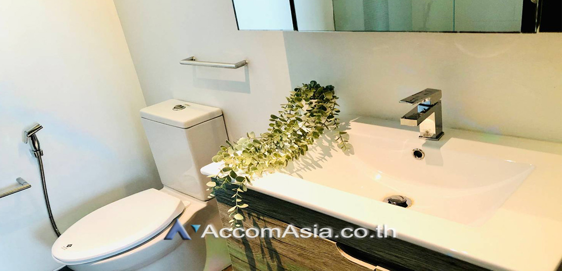 5  2 br Condominium for rent and sale in Sathorn ,Bangkok MRT Lumphini at The Lofts Yennakart 13002014