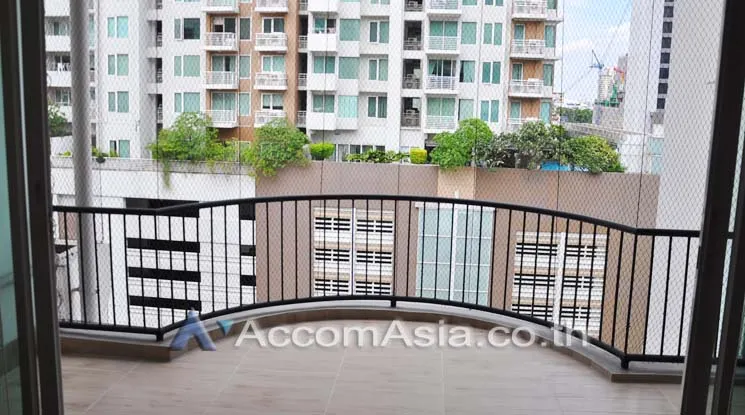 unit 3 Bedrooms  Condominium For Rent in Sukhumvit, Bangkok  near BTS Phrom Phong (13002070)