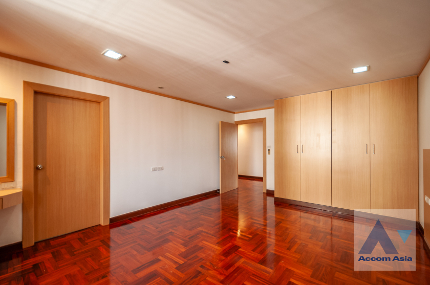 16  3 br Apartment For Rent in Sukhumvit ,Bangkok BTS Phrom Phong at Family Size Residence Starting at 280 Sqm 13002092