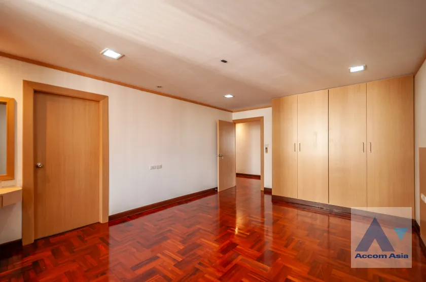 16  3 br Apartment For Rent in Sukhumvit ,Bangkok BTS Phrom Phong at Family Size Residence Starting at 280 Sqm 13002092