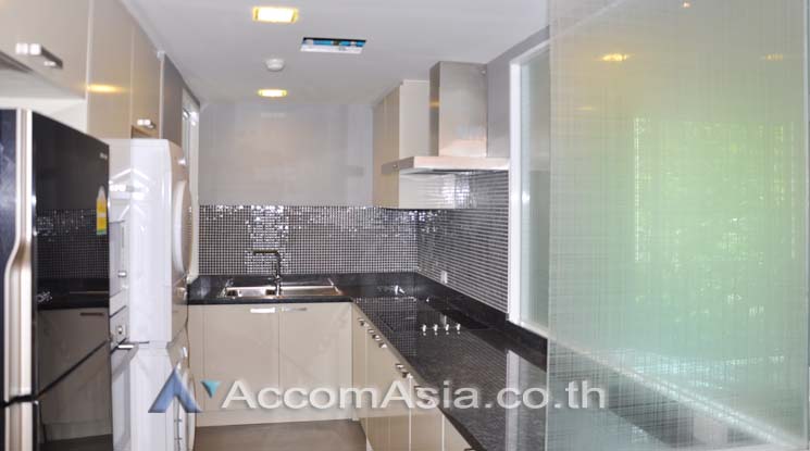 5  2 br Apartment For Rent in Sukhumvit ,Bangkok BTS Ekkamai at Private Low-rise Apartment with Only 2-3 unit-per-floor 13002102