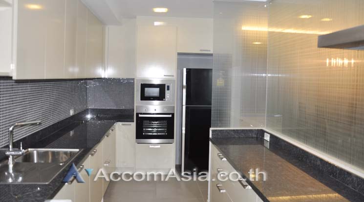 5  2 br Apartment For Rent in Sukhumvit ,Bangkok BTS Ekkamai at Private Low-rise Apartment with Only 2-3 unit-per-floor 13002104