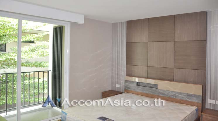 6  2 br Apartment For Rent in Sukhumvit ,Bangkok BTS Ekkamai at Private Low-rise Apartment with Only 2-3 unit-per-floor 13002104