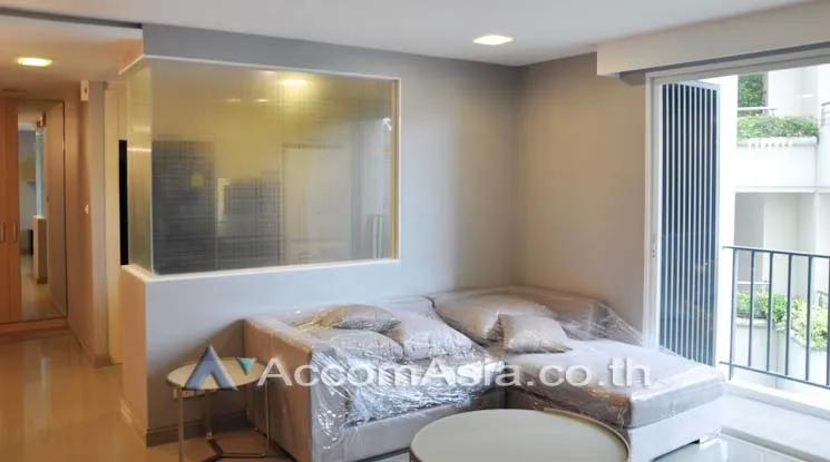  1  2 br Apartment For Rent in Sukhumvit ,Bangkok BTS Ekkamai at Private Low-rise Apartment with Only 2-3 unit-per-floor 13002106