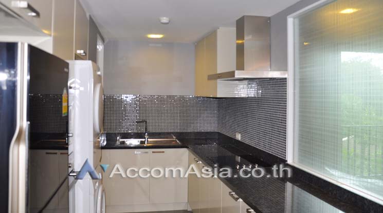 4  2 br Apartment For Rent in Sukhumvit ,Bangkok BTS Ekkamai at Private Low-rise Apartment with Only 2-3 unit-per-floor 13002106