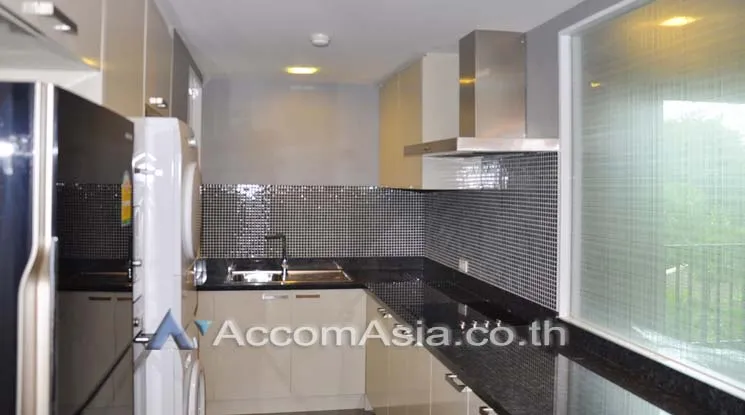 unit 2 Bedrooms  Apartment For Rent in Sukhumvit, Bangkok  near BTS Ekkamai (13002106)