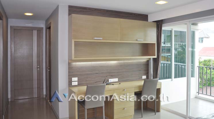 7  2 br Apartment For Rent in Sukhumvit ,Bangkok BTS Ekkamai at Private Low-rise Apartment with Only 2-3 unit-per-floor 13002108