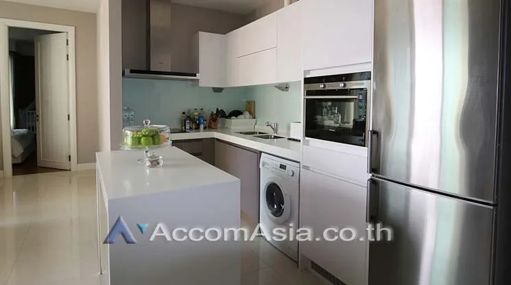 unit 2 Bedrooms  Condominium For Sale in Ploenchit, Bangkok  near BTS Chitlom (13002168)