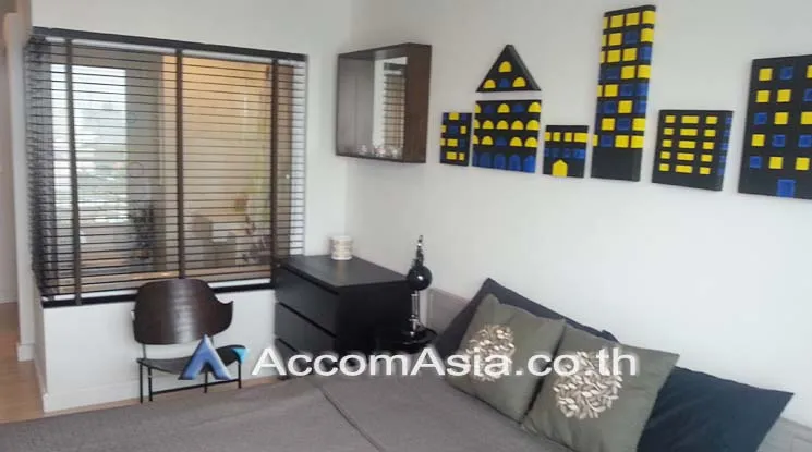unit 1 Bedroom  Condominium For Rent & Sale in Sathorn, Bangkok  near BTS Chong Nonsi (13002183)