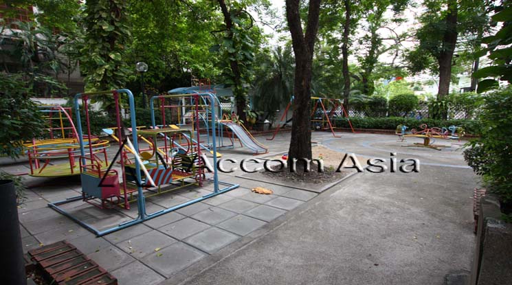 unit 2 Bedrooms  Condominium For Rent in Sukhumvit, Bangkok  near BTS Phrom Phong (13002242)